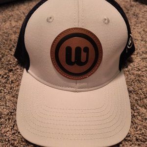 New w/o tags snapback trucker hat